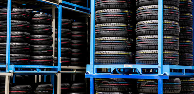Найбільший у світі виробник шин Bridgestone зупиняє завод у Росії - Фото