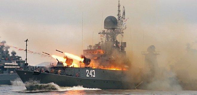 Россия запретила проход через Керченский пролив кораблям, загруженным за пределами РФ - Фото