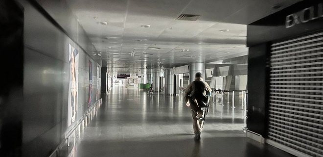 Аэропорт Борисполь после огласки отменил тендер на уборку за 52 млн грн - Фото