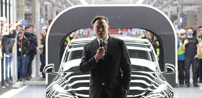 Ілон Маск продав майже 8 млн акцій Tesla за $6,9 млрд. Це пов'язано з судом із Twitter - Фото