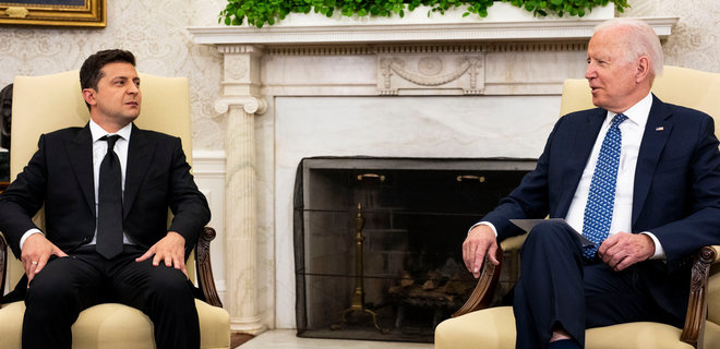 Зеленский пообщался с Байденом в Twitter: Дружба Украины и США крепки как никогда - Фото