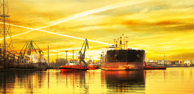 Дунайське пароплавство виграло тендер найбільшого європейського металургійного виробника - Фото