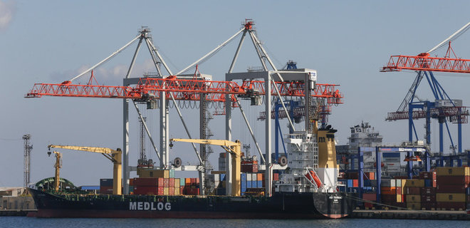 В ЕС обсуждают ввод военных кораблей для разблокировки экспорта зерна из Украины – El Pais - Фото