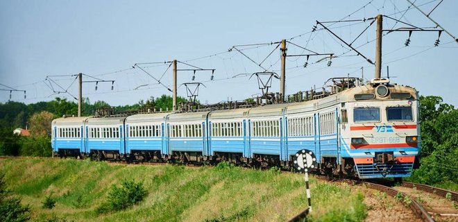 Между Славутичем и Черниговом возобновили железнодорожное сообщение - Фото