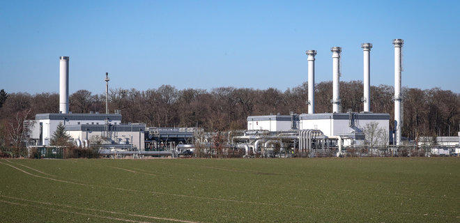 Германия закачивает газ в хранилища намного быстрее плана. Они заполнены уже на 90% - Фото