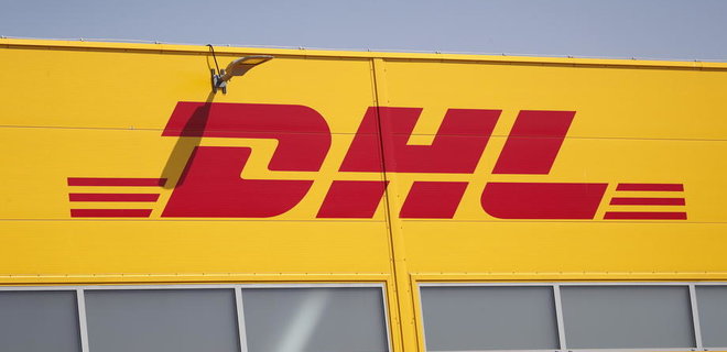 Логистический гигант DHL приостановит доставку товаров по России - Фото