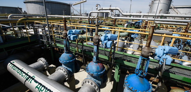 Россия возобновила транзит нефти через Украину в Словакию и Венгрию – Reuters - Фото
