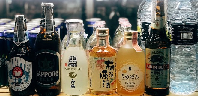 В Японии молодежь просят пить больше алкоголя – падают налоговые поступления - Фото