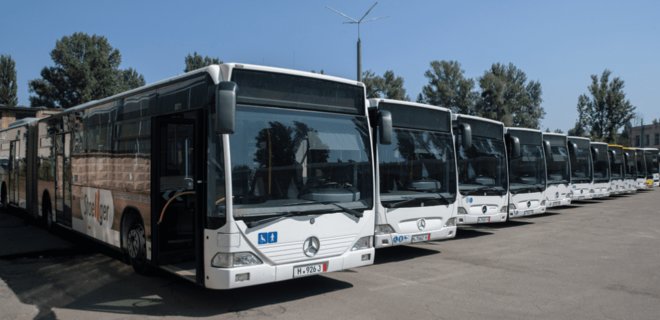 Киев получил 19 городских автобусов и мусоровозы из Германии – фото - Фото