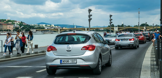 В Европе впервые за 13 месяцев вырос спрос на новые автомобили - Фото