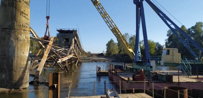 Укравтодор почав відбудовувати міст через Десну на в'їзді у Чернігів: фото - Фото