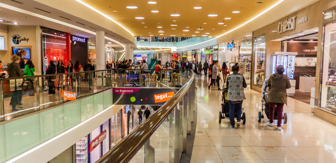В Украине возобновили работу 88% торговых центров. Открываются новые - Фото