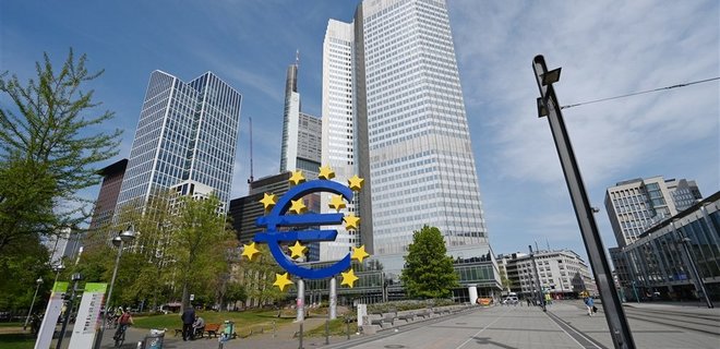Экономический рост еврозоны снизился до нуля, но рецессии удалось избежать - Фото