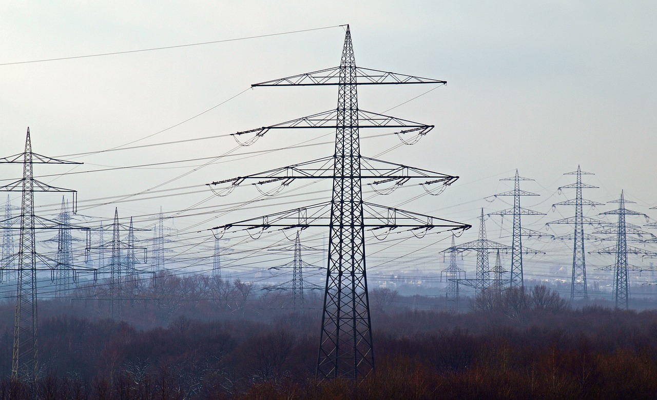 Чому Україна втратила шанс заробити на експорті електроенергії - Фото