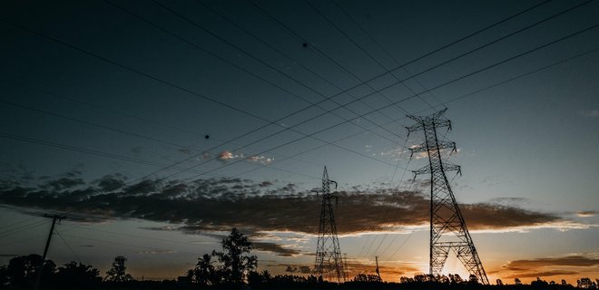 Укрэнерго начало ограничивать потребление электроэнергии даже ночью: вырос дефицит - Фото