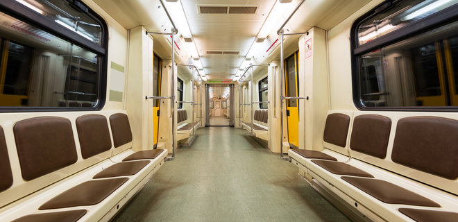 Киевское метро собирается купить поезда со сквозными вагонами - Фото