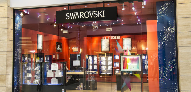 Swarovski планирует полностью выйти из России, год назад компания приостановила бизнес - Фото