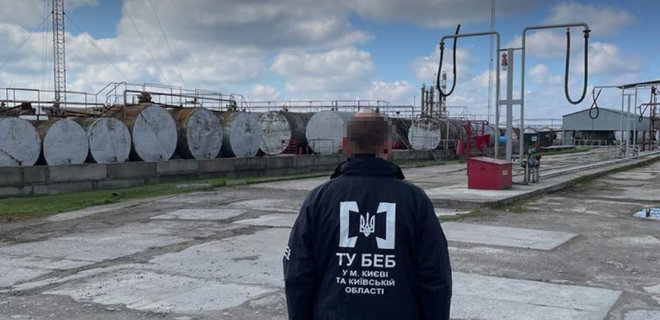 Біля Києва знайшли нафтобазу з контрафактним пальним на 360 млн грн – фото - Фото