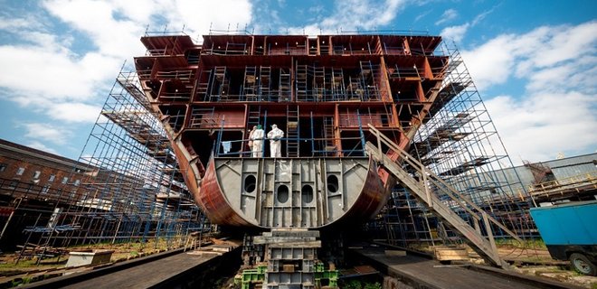 В России снова задерживают строительство крупнейшего рыболовного судна. Все из-за санкций - Фото