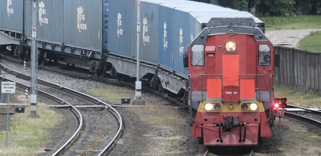 Евросоюз обсуждает запрет транзита товаров через Россию – Bloomberg - Фото