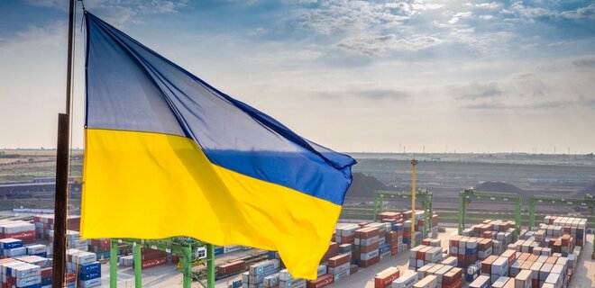 Найбільший приватний стивідорний оператор України готує позов проти держави - Фото
