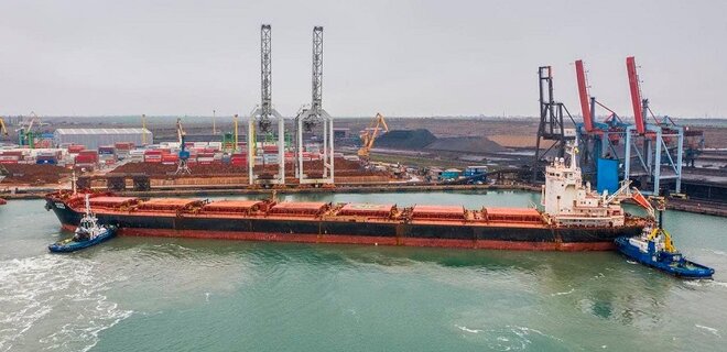 Ukraine's losses exceed $1 billion due to idle ships despite grain deal - Photo