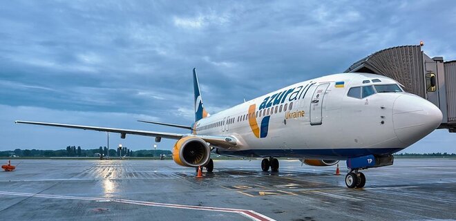 Azur Air Ukraine змінила назву і відновила польоти за кордоном - Фото