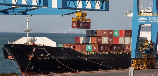 Постковидное восстановление в Китае ослабевает: китайский экспорт начал резко сокращаться - Фото
