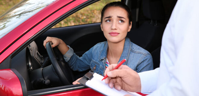 Сдать экзамен на водительские права по новой системе стало труднее: первые результаты - Фото