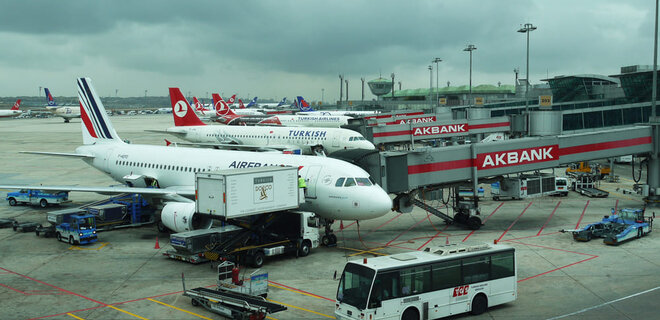 Аеропорт Стамбула побив світовий рекорд за кількістю зльотів та посадок літаків за добу - Фото