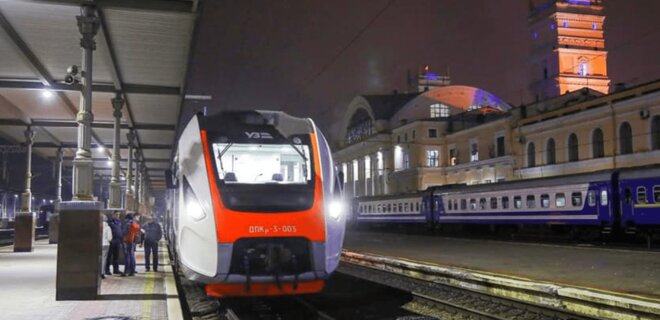 АМКУ заинтересовался тендерами Укрзалізниці на питание в поездах Интерсити - Фото