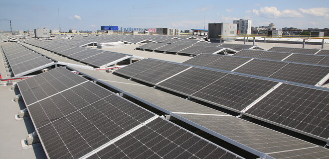 Епіцентр почав встановлювати сонячні електростанції на дахах своїх магазинів - Фото