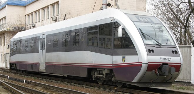 У Києві почали ремонтувати польські поїзди Pesa - Фото