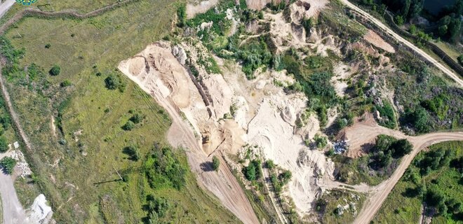 Ущерб на 118 млн грн. Возле Киева нашли нелегальный песчаный карьер – фото, видео - Фото