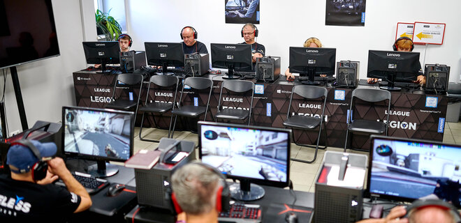 Пенсионеры, играющие в CS:GO: в Украине есть уникальная киберспортивная команда - Фото