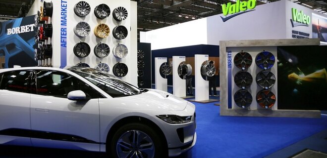 Провідний французький виробник автозапчастин продає свій бізнес у Росії - Фото