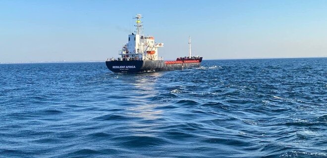 First ship with Ukrainian grain left the port of Chornomorsk - Photo