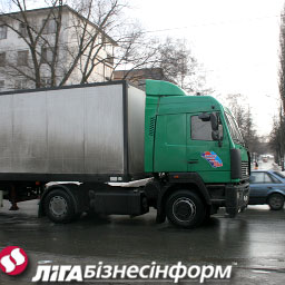 Перевозчики пока не будут блокировать Киев