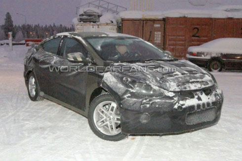 "Hyundai" испытывает новое поколение "Elantra" (фото)