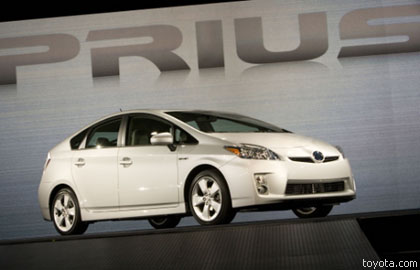 Владельцы "Toyota" жалуются на тормоза в "Prius"