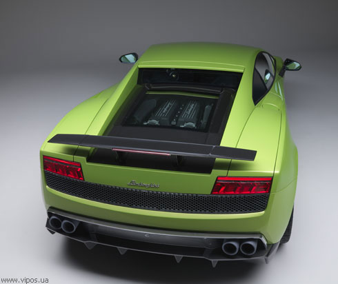 "Lamborghini" представил в Женеве суперкар "Superleggera"