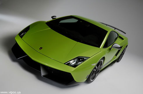 "Lamborghini" представил в Женеве суперкар "Superleggera"