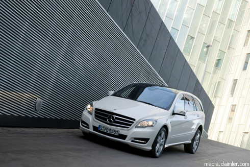 "Mercedes Benz" R-Class: новые фото