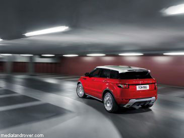 "Land Rover" представил пятидверный "Evoque"