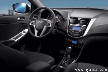 "Hyundai" показала интерьер российского "Solaris"