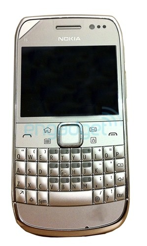 Неофициальные фото смартфона "Nokia E6"