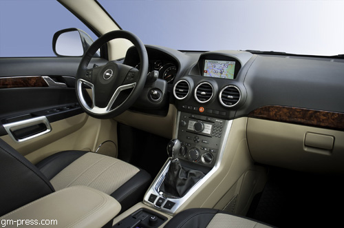 "Opel" представил обновленный "Antara" 2011 года