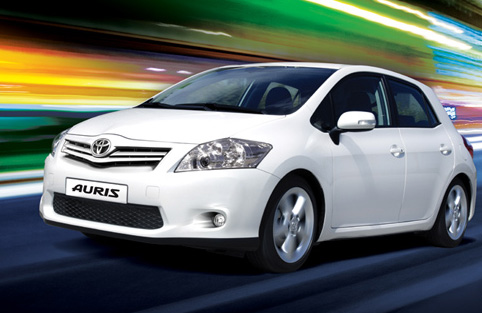 В Украине начали продавать "Toyota" Auris 2011 года